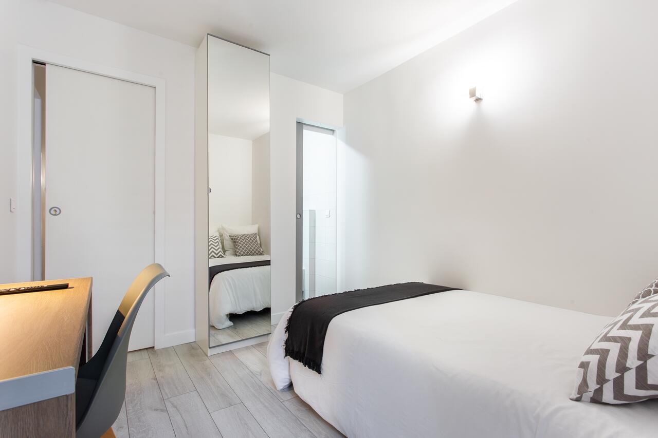 D&E - Paris-Disney - Holidays Apartment - Appartement De Vacances - 5 Chambres- 5 Sdb - 5 Bedrooms - 5 Bathrooms - Netflix Шамп-сюр-Марн Екстериор снимка