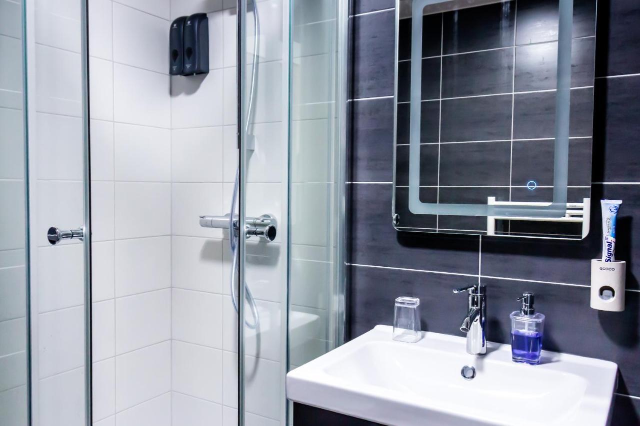 D&E - Paris-Disney - Holidays Apartment - Appartement De Vacances - 5 Chambres- 5 Sdb - 5 Bedrooms - 5 Bathrooms - Netflix Шамп-сюр-Марн Екстериор снимка