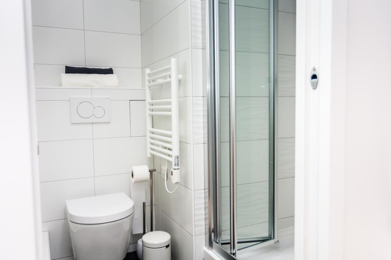 D&E - Paris-Disney - Holidays Apartment - Appartement De Vacances - 5 Chambres- 5 Sdb - 5 Bedrooms - 5 Bathrooms - Netflix Шамп-сюр-Марн Екстериор снимка